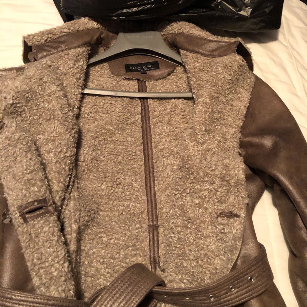 Leather jacket - Picture 4 of 4